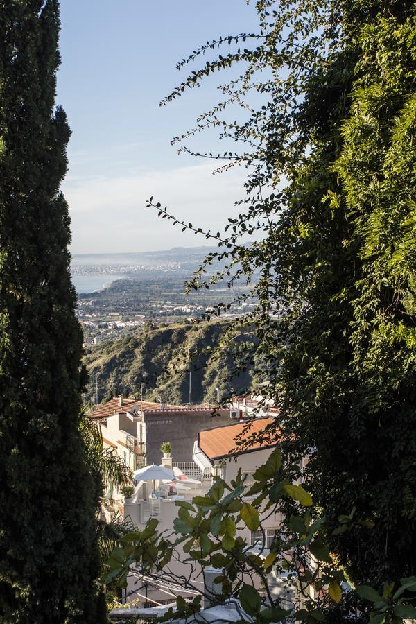 La Malandrina - Apartments & Suites Taormina Esterno foto