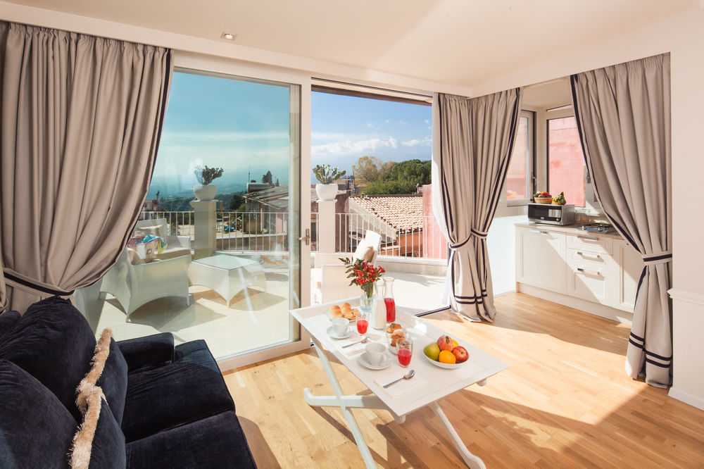 La Malandrina - Apartments & Suites Taormina Esterno foto