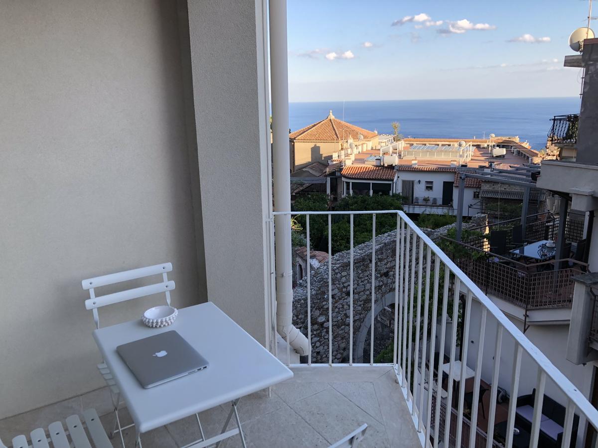 La Malandrina - Apartments & Suites Taormina Esterno foto